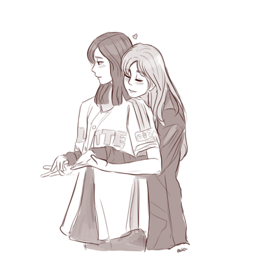 It’s a friend’s birthday and she loves minayeon, so I did a little sketch for her!Also