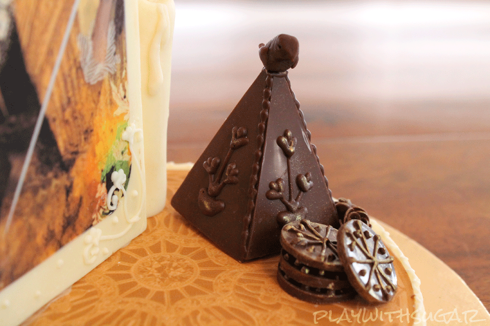 playwithdinos:  Chocolate amenity - Dragon Age ThemedEdible printer paper, lindt