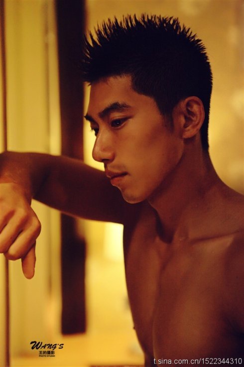 Hot Asian hunks – Hot Beijing Trainer Ren