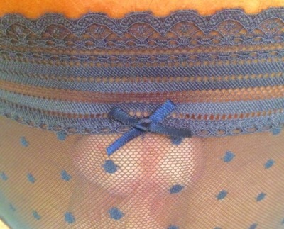 sohard69blue:Gorgeous dark blue panties &amp; bow