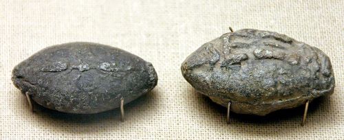 lamarghe73:Sling Bullets.In classical Greece and in Roman times, it was customary for slingers to pe