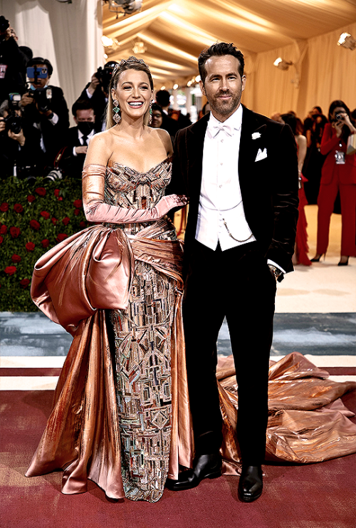 bollyswood: BLAKE LIVELY 2022 Met Gala | May 2, 2022 