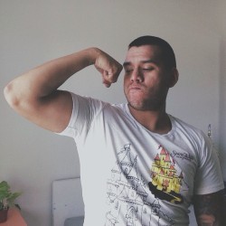 empathicpanther:  💪😏 