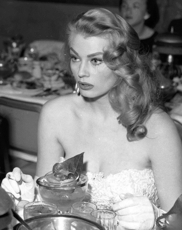 Anita Ekberg