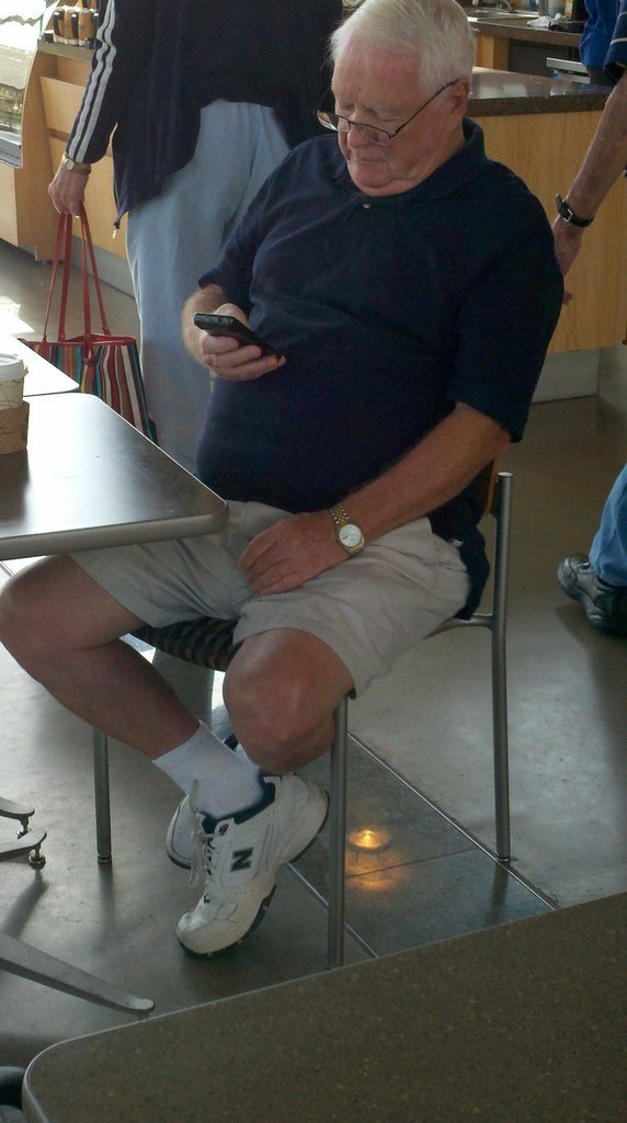 thejumbone:  He is looking at my blog.