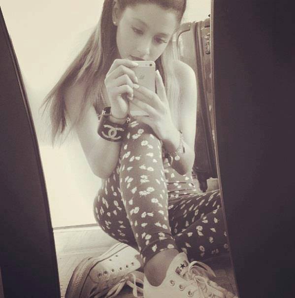 swagzilla4eva:  Ariana G. one of the PRETTIEST girls out there 