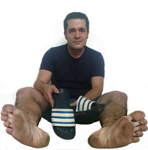 smear-me-in-man-shit: fuckyeahmalefeet: ≡ yes, put them back on and I’ll lick your feet Where is thi