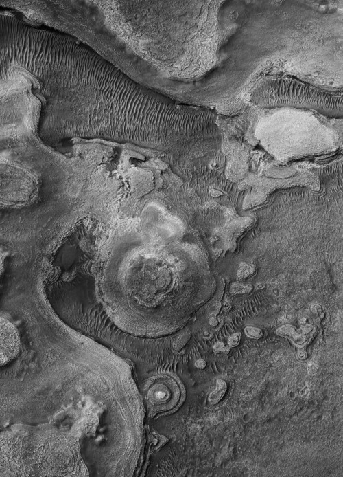emilianobrunori:  MARS Une exploration photographique  © NASA/JPL/The University of Arizona/Éditions Xavier Barral/ 