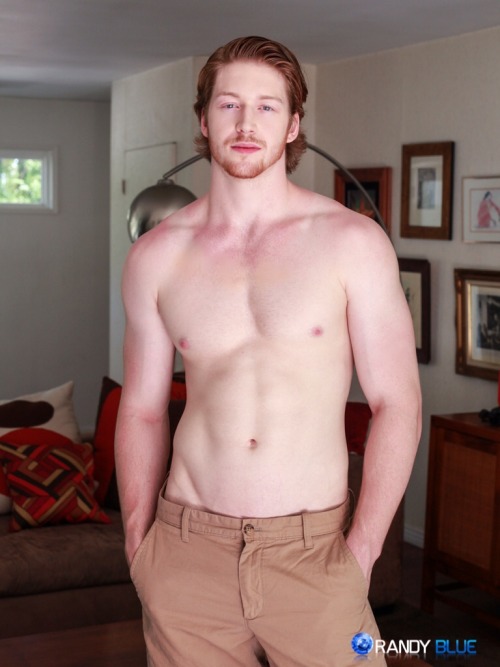 gingerobsession:  A Russian ginger hunk is nature’s gift to the universe… ginger Elijah Alexandrov!