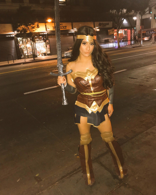 allybrooke: Because I wouldn’t want to be anyone else❤️ Happy Halloween @gal_gadot @wonde