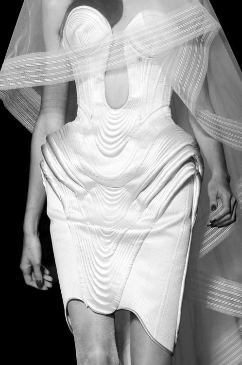 le-monde-sans-couleur: Jean Paul Gaultier Haute Couture S/S 2012