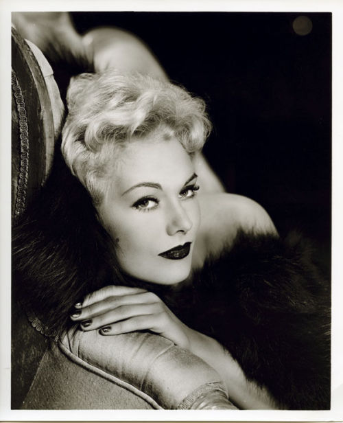 fitesorko: Kim Novak