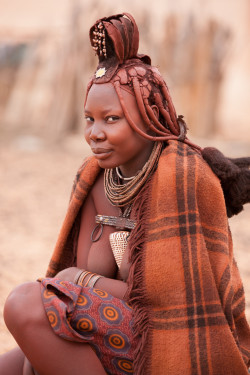 Himba woman, by Matilde Simas.