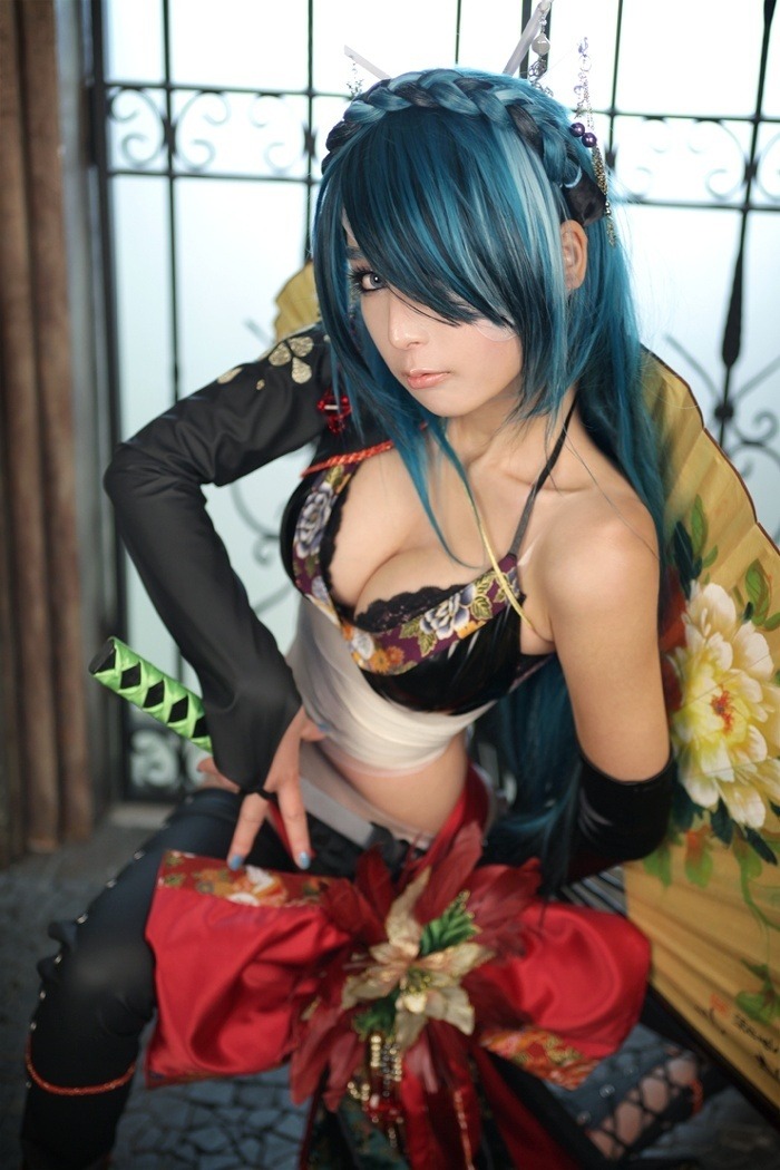 cosplaysexygirl:  Sexy Cosplay Girl ❤