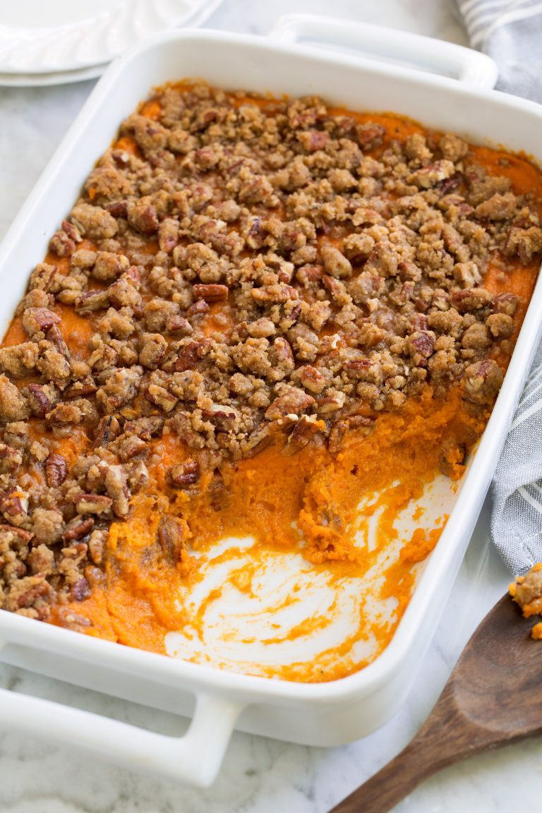sweetoothgirl:  Sweet Potato Casserole with Cinnamon Pecan Topping