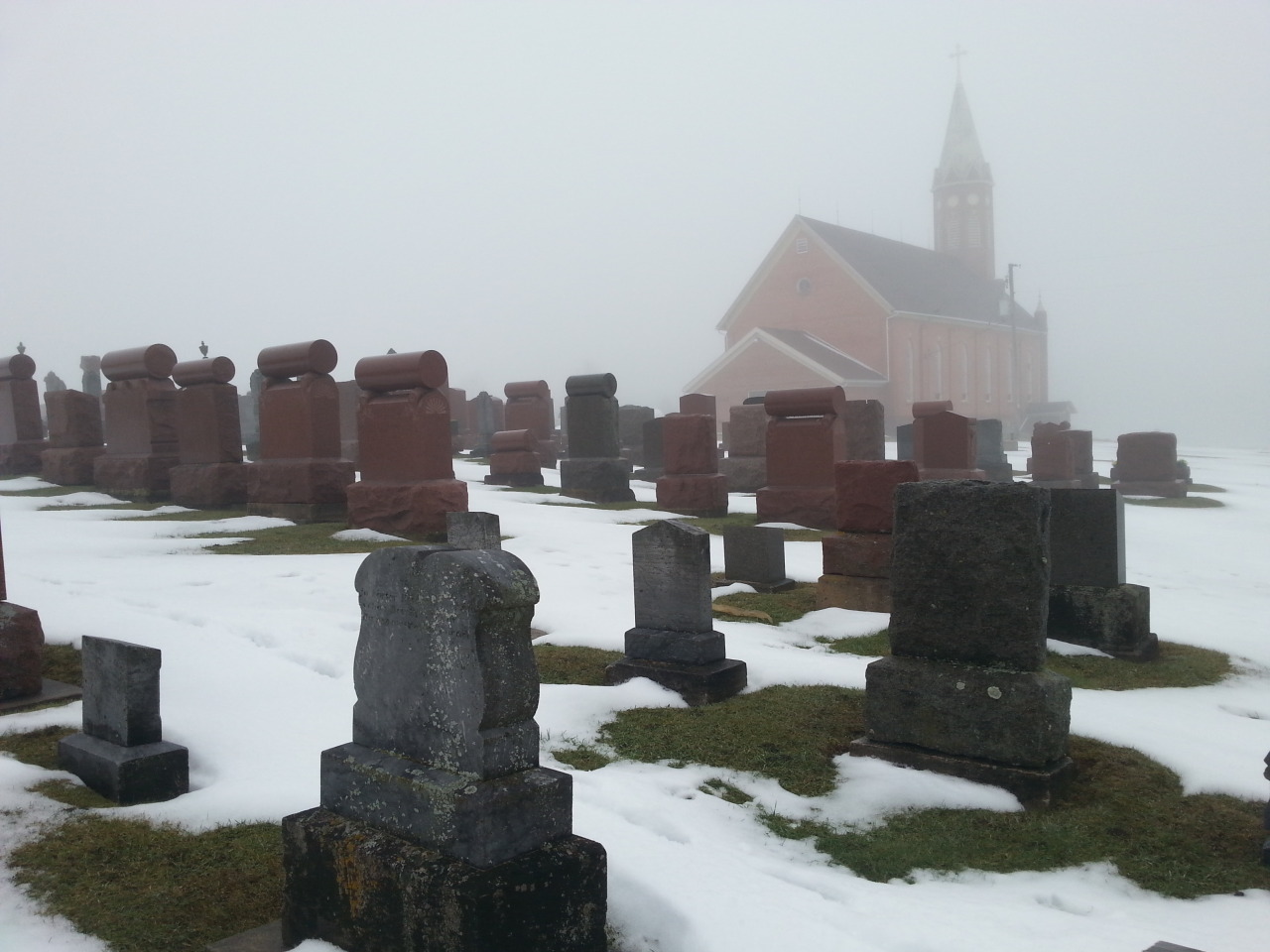 the13thraven:Today was such a delightfully gloomy day, perfect for a morning stroll