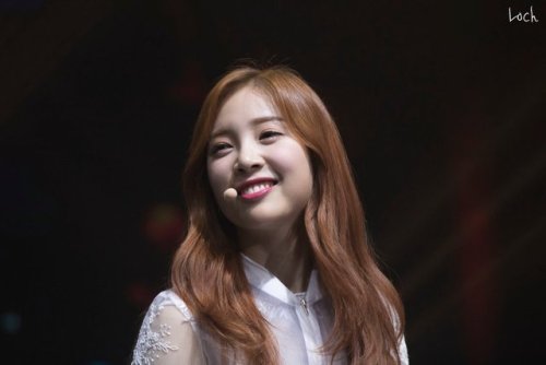 fyeah-april: [170104] “Prelude” Comeback Showcase - ChaekyungLoch | do not edit