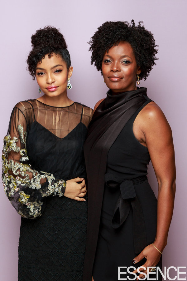 securelyinsecure:    Essence Black Women In Hollywood Awards’ Photo Booth