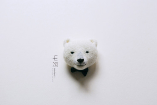  ▋Mr. Polar Bear Brooch approximately 4 x 4.5 x 3 cm 