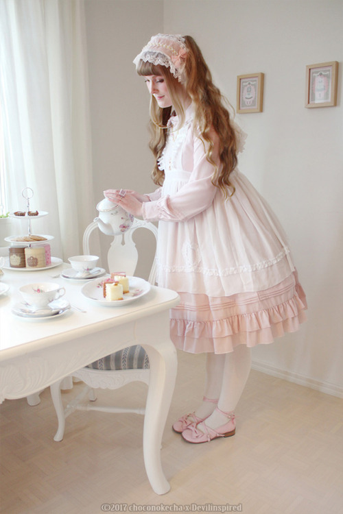 Sweetest tea time I recently received this lovely dress set from Devilinspired. You can find it at w