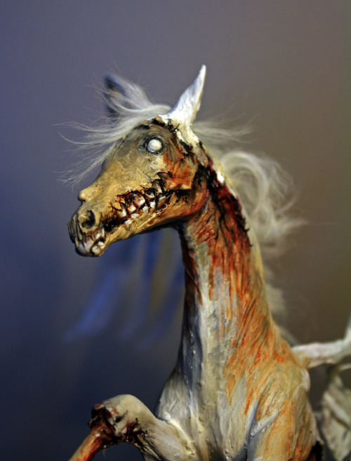 New sculpture, a zombie pegasus aptly named “Apocalypse”. He is for sale on etsy here.