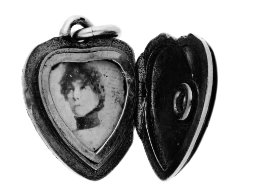 funeral: Edwardian enamel and diamond heart-shaped locket from the collection of French actress Sara