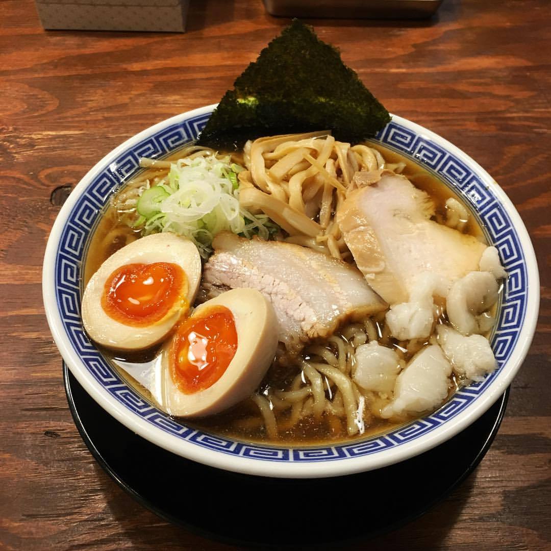 jf0xze:  煮干しが効いたスープが旨い。 3種類の異なる麺を組み合わせいるとこも良い！