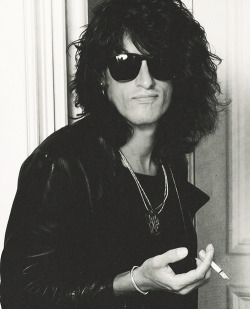 youre-a-rock-n-roll-suicide:  Joe Perry is