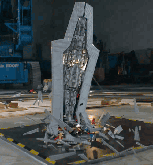 wilwheaton:gameraboy:Smashing a Lego Super Star Destroyer