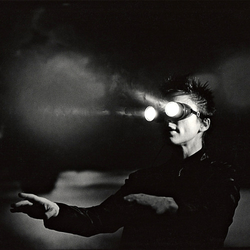 spaceintruderdetector:Laurie Anderson,  Harbinger of Cyberpunk