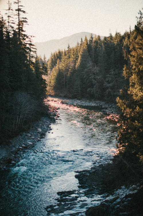 benchandcompass:river bend.