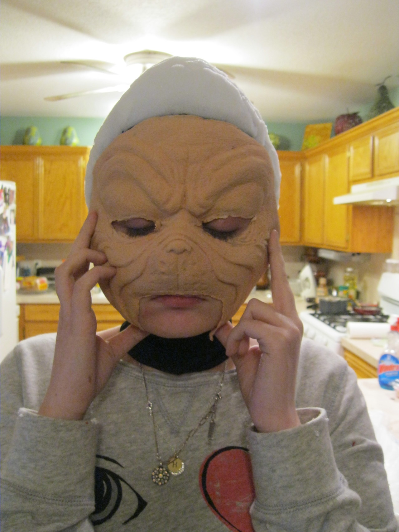 twinzik:  Becoming Grinchy [Progress/Cosplay by Hee-Hee from Twinzik] 