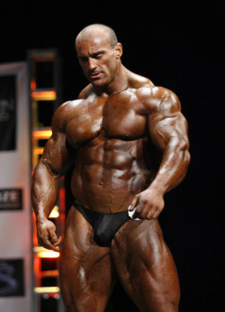 musclegods2:  Spanish beast Alfonso Del Rio. IFBB Phoenix Pro - 2011.