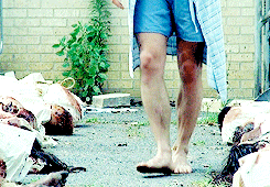 heartfulloffandoms:  Rick Grimes in every episode. Days Gone Bye(s01e01)   fuuuuuck