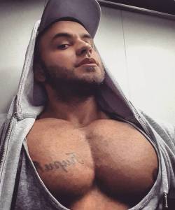 bigmalepecs:  Ciric Aleksandar (@ciricaleksandar91)