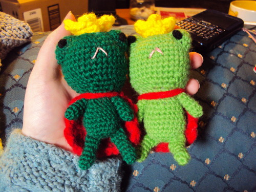 lightbulbsdesign:And these two little frog princes close out my Christmas orders this season! Wow wa