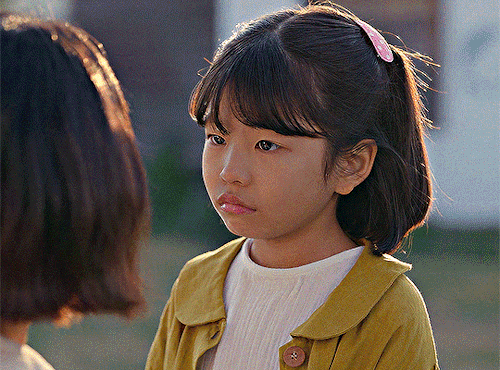 Ha-yul Is... Last Time, She Was Crying By The Shore. I'd Never Seen Such A Thoughtful 9-year-old. What...