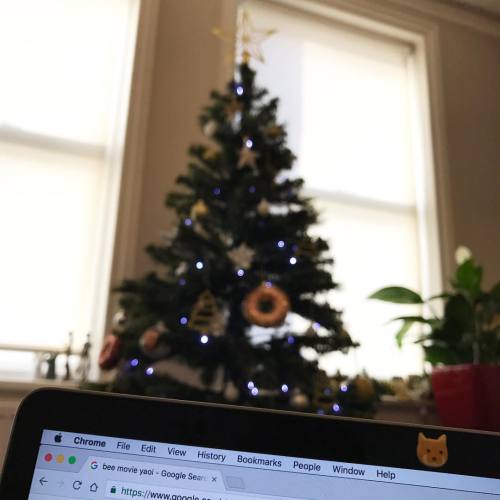 setheverman: danisnotonfire: festive vibes porn pictures