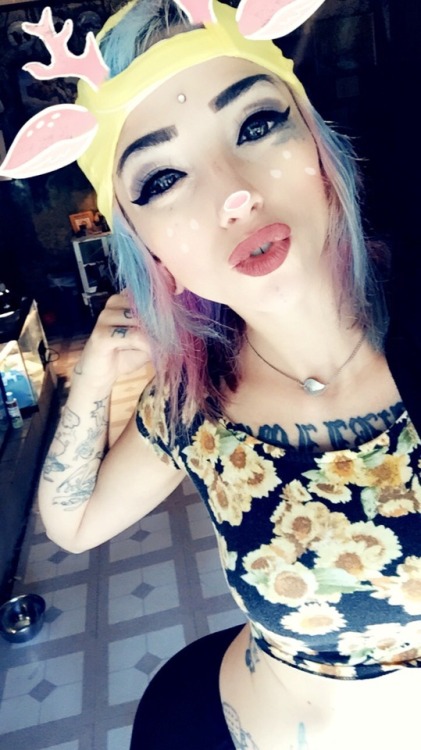 daddyssluttyunicornprincess: Who wants to buy me things off my wishlist and start funding my dates? 