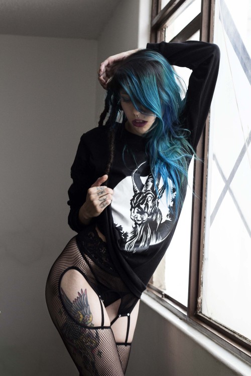 jaimetenad:  Model: Wolf Suicide Shirt & Hat; Sacrifice Street Wear Mx