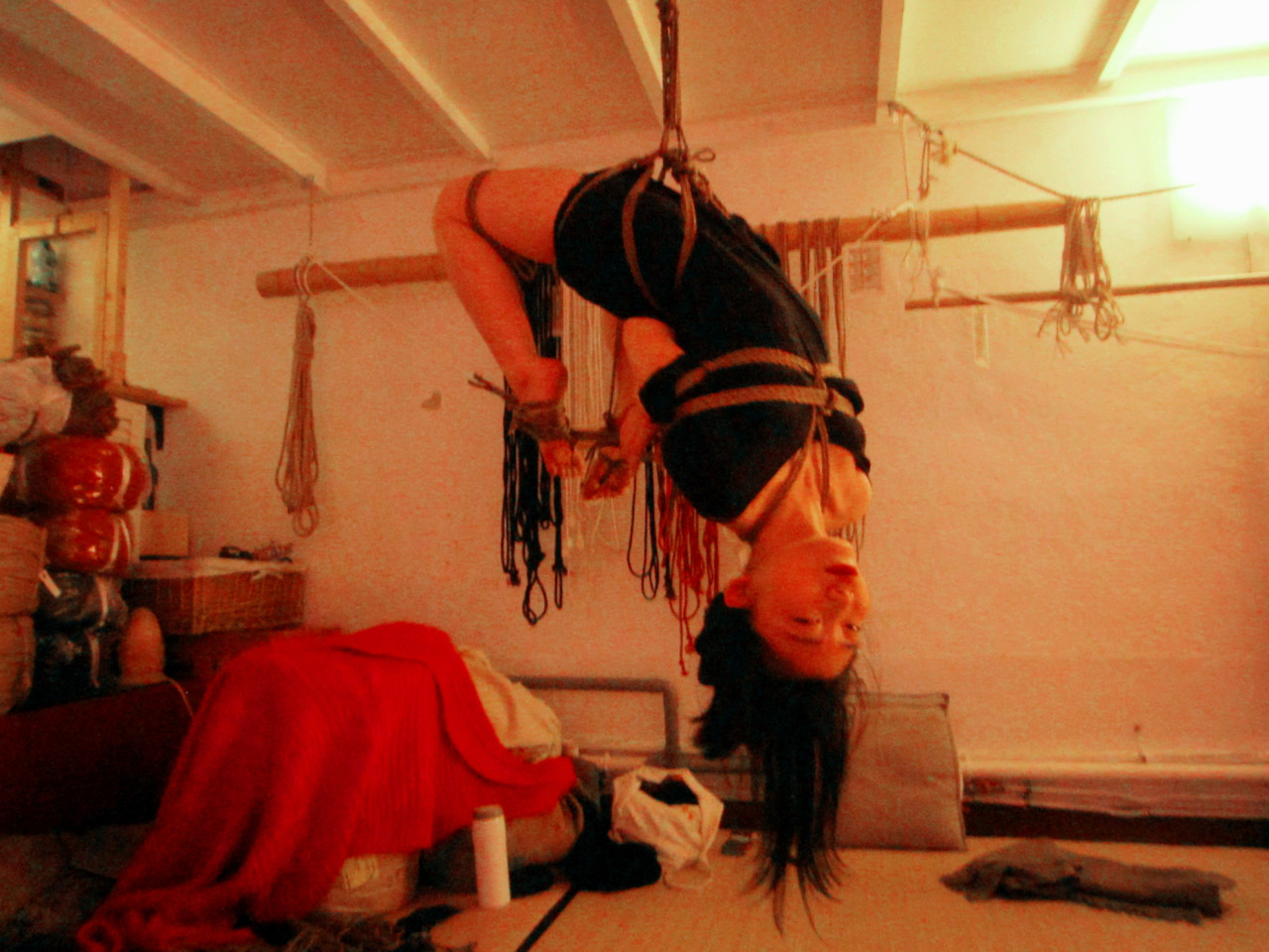 humanchuo:  some photos in the workshop of pedro,it was a very hard physic work 