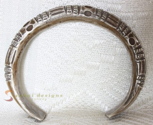 Antique Hmong silver bracelet made from solid high grade silver at sabai designs gallery.