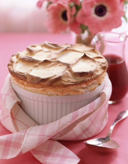 delectabledelight:  French Vanilla Creme’ Souffle’ (by Kilo 66) 