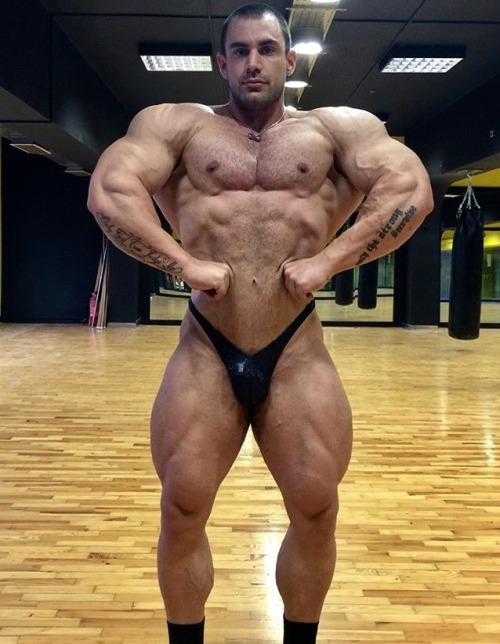 musclegodselfies:Chris Pistolas