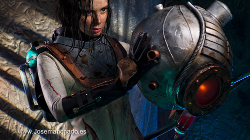 deco-devolution:Eleanor Lamb (Bioshock 2) Cosplay by ThelemaTherionphotography credit to josemanchad