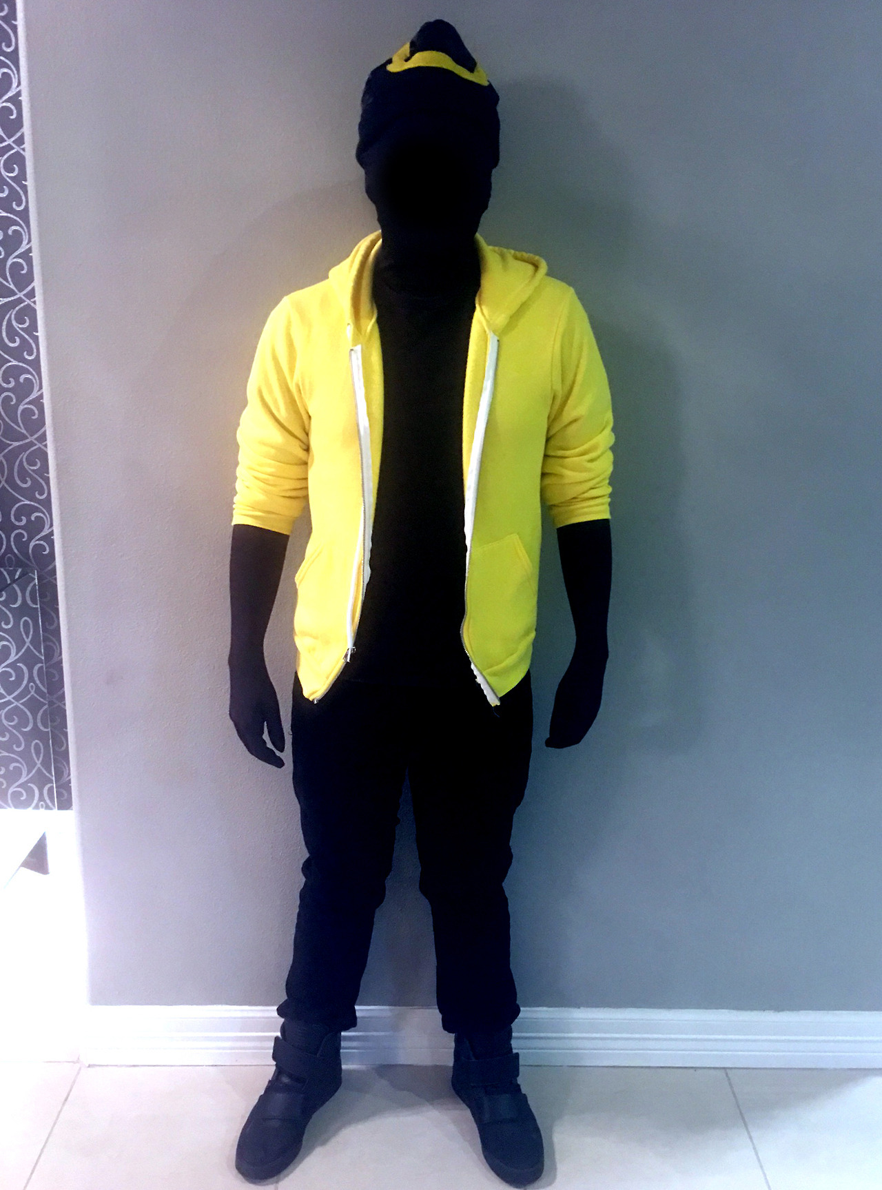 lefttrigger64:  pan-pizza:my morph suit came in. Now I can do onscreen Vlogs for