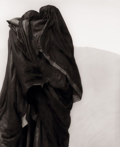 likeafieldmouse:Elisabeth Sunday - Emerge: Africa VI: Tuareg (2005-9)“The Tuareg, also known a