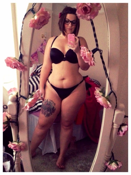 gottabeathickchick:  hipsthighsandblueeyes:  Alway remember and never forget, that chubby babes are beautiful, even if society tells us we shouldn’t be!  Fuck society! I love big women! 