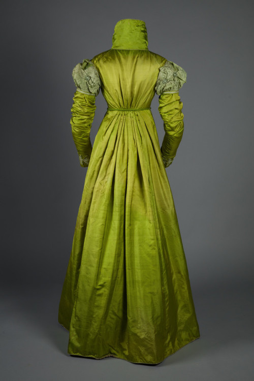 fripperiesandfobs:Pelisse, 1818From the Maryland Center for History and Culture