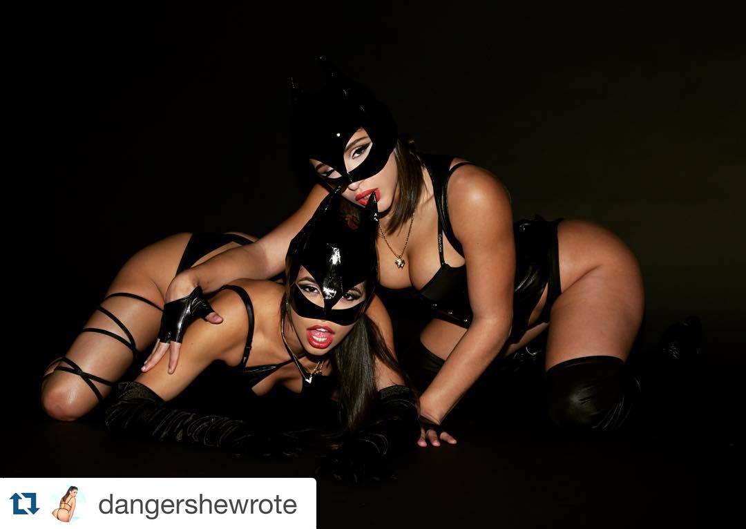 #Repost @dangershewrote with @repostapp. ・・・ We just wanna play😺😈 so